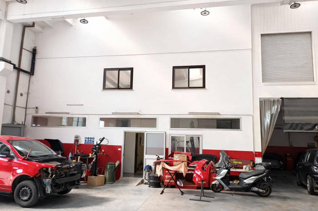 Capannone in Vendita a Nichelino