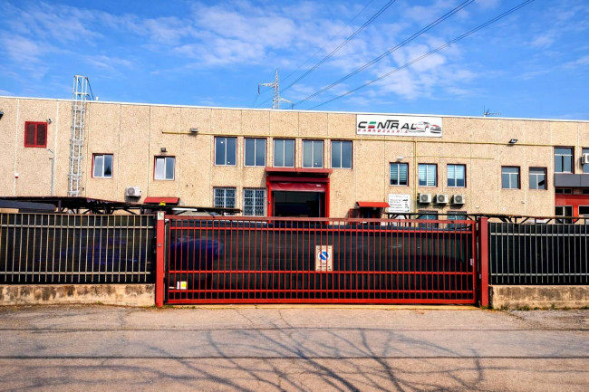 Capannone in Vendita a Nichelino