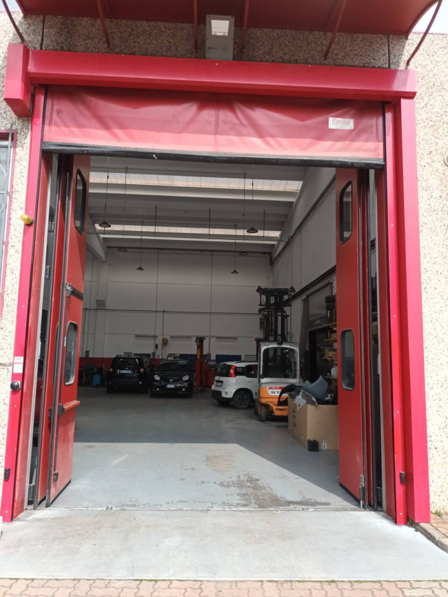 Capannone in Vendita a Nichelino