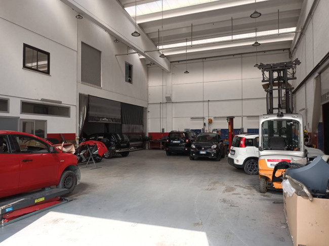 Capannone in Vendita a Nichelino