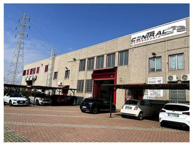 Capannone in Vendita a Nichelino