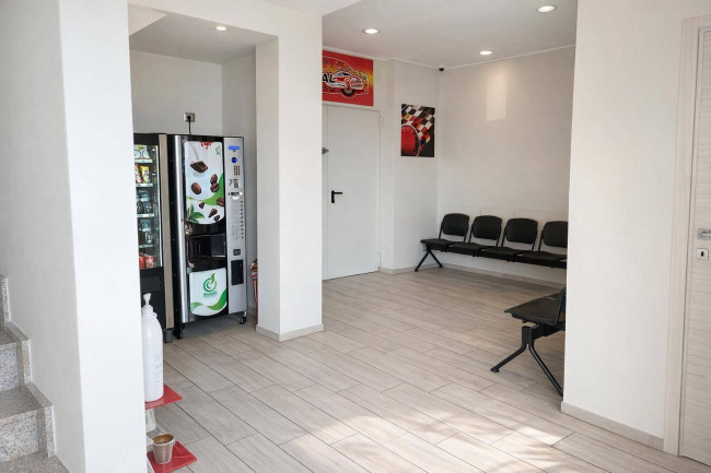 Capannone in Vendita a Nichelino