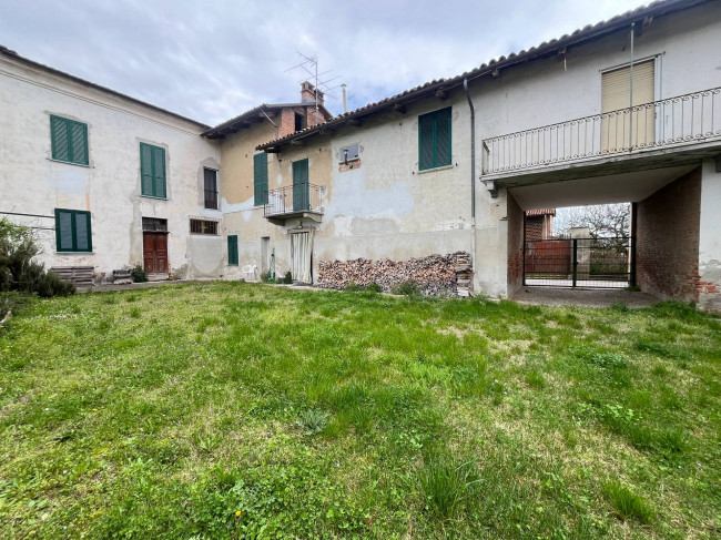 Cascina in Vendita a Villadeati