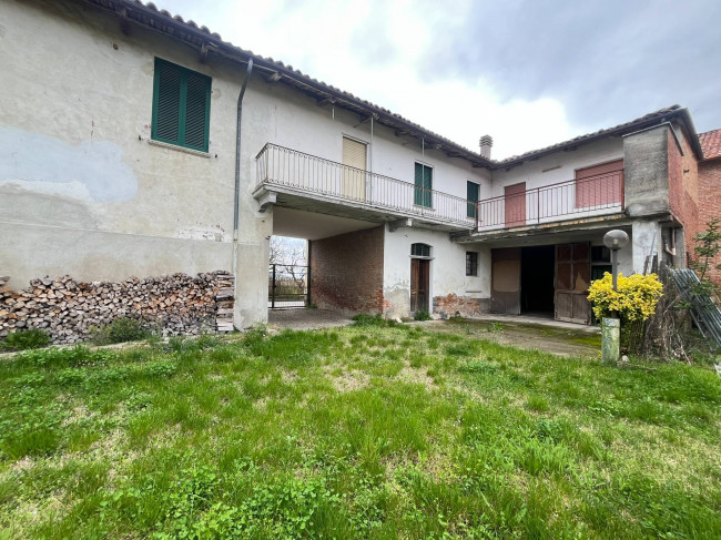 Cascina in Vendita a Villadeati