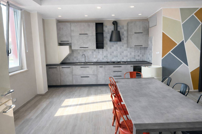 Capannone in Vendita a Nichelino