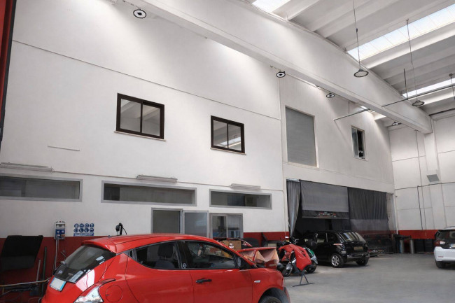 Capannone in Vendita a Nichelino