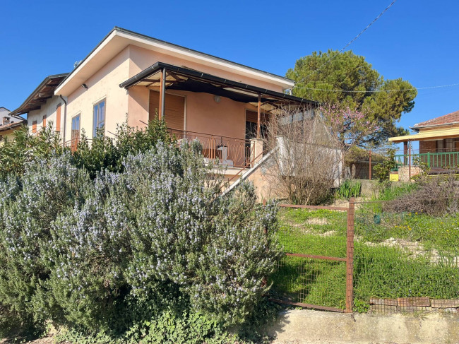 Cascina in Vendita a Montiglio Monferrato