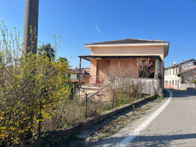 Cascina in Vendita a Montiglio Monferrato