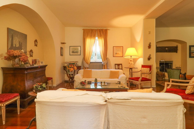 Villa Bifamiliare in Vendita a Torino