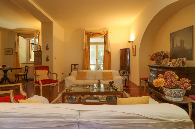 Villa Bifamiliare in Vendita a Torino