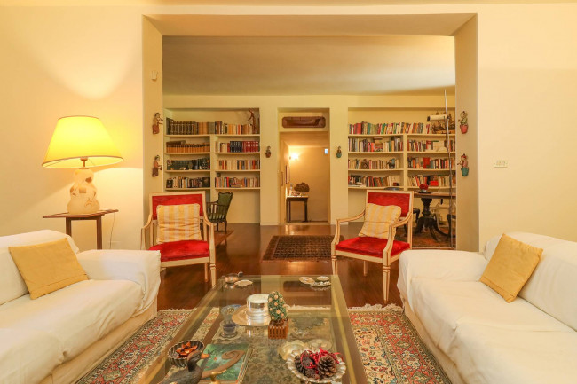 Villa Bifamiliare in Vendita a Torino