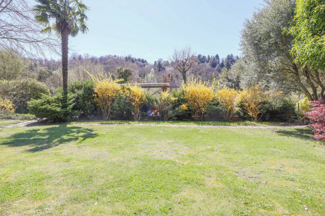 Villa Bifamiliare in Vendita a Torino