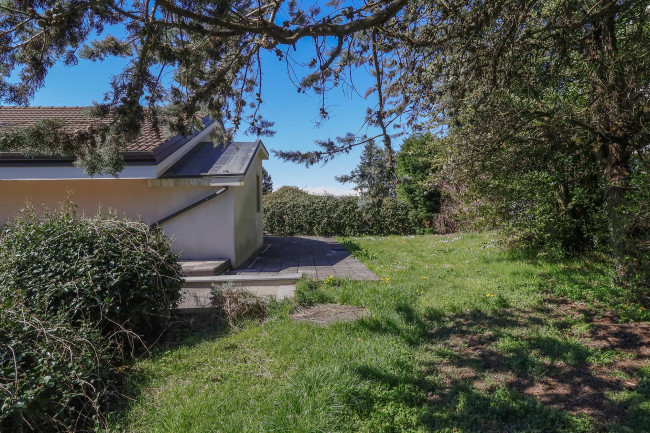 Villa Bifamiliare in Vendita a Torino