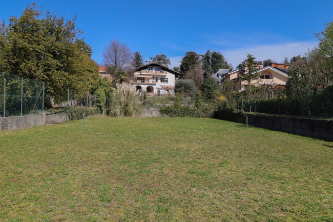 Villa Bifamiliare in Vendita a Torino