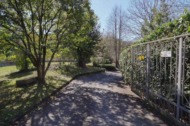 Villa Bifamiliare in Vendita a Torino