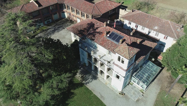 Tenuta in Vendita a Castelnuovo Don Bosco