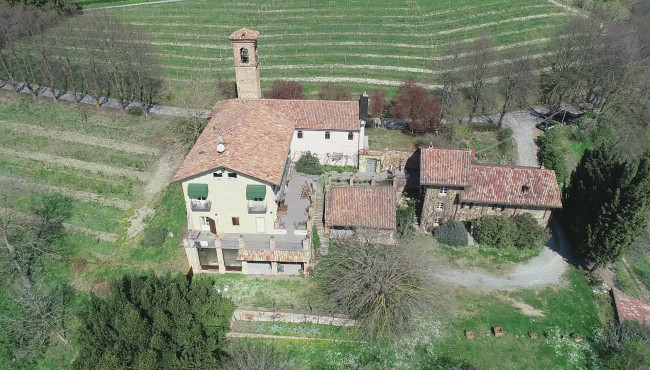 Tenuta in Vendita a Cocconato