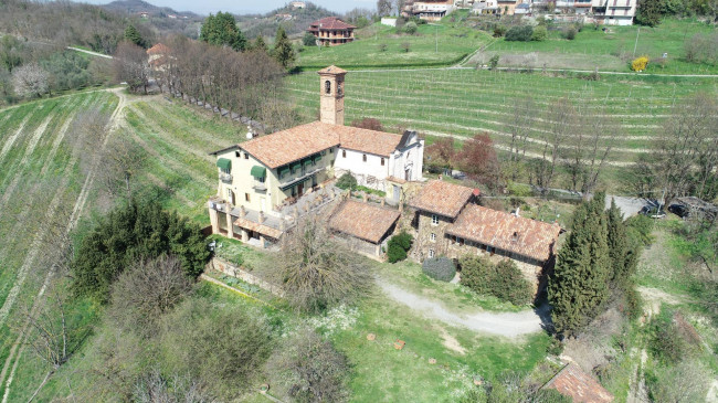 Tenuta in Vendita a Cocconato