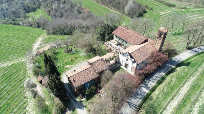 Tenuta in Vendita a Cocconato