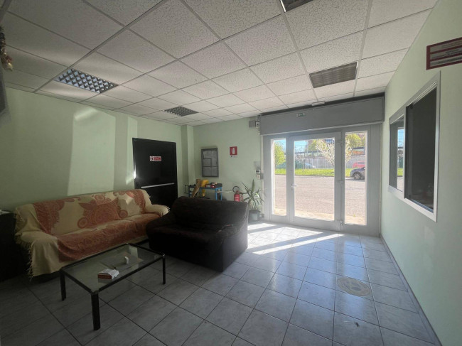 Ufficio in Affitto a Collegno