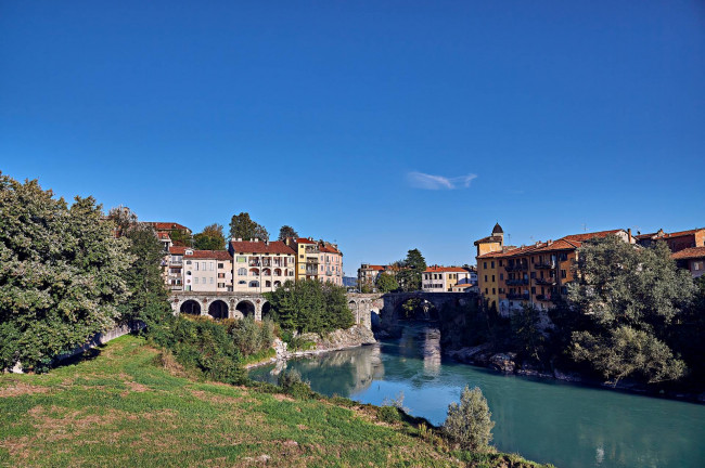 Albergo / Struttura ricettiva in Vendita a Ivrea