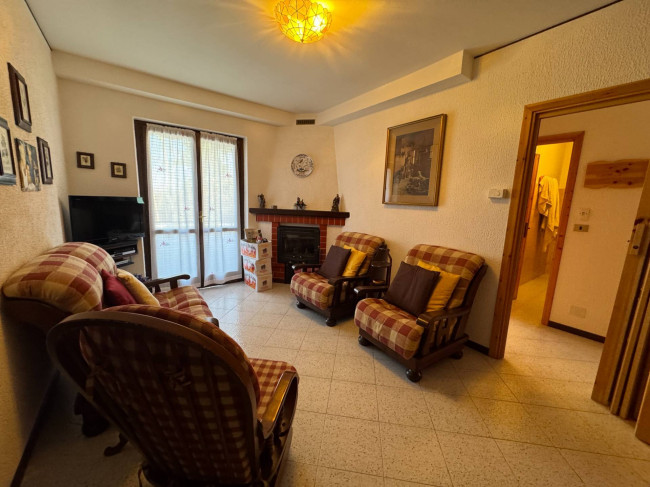 Appartamento in Vendita a Roburent