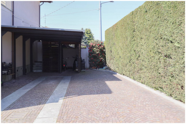 Villa in Vendita a Rivarolo Canavese