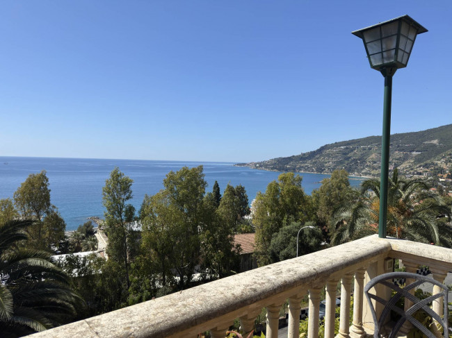 Appartamento in Vendita a Ospedaletti