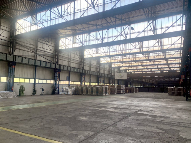 Capannone in Vendita a Condove