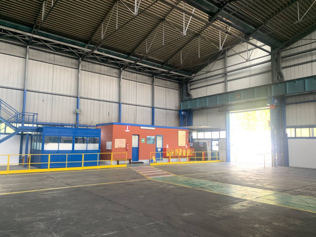 Capannone in Vendita a Condove