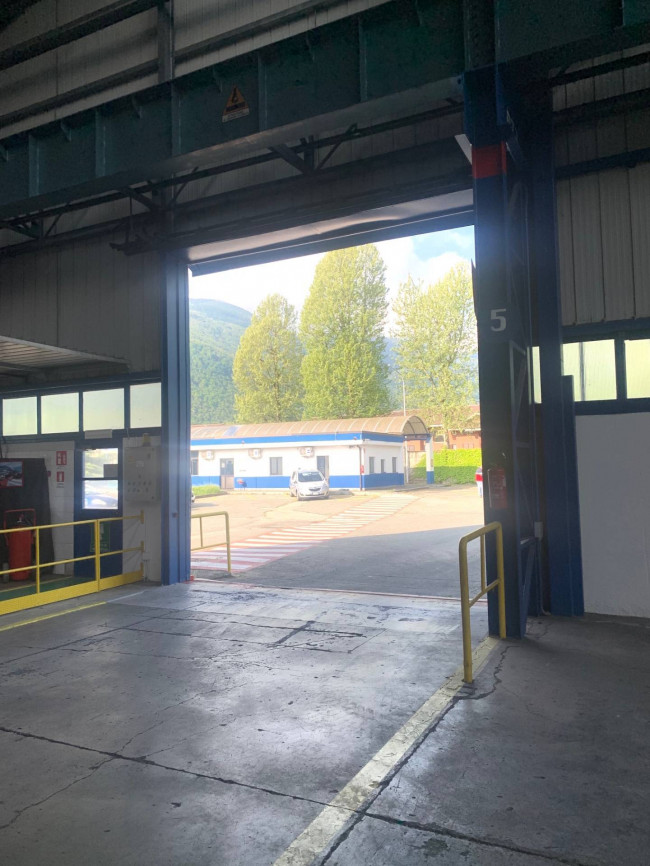 Capannone in Vendita a Condove