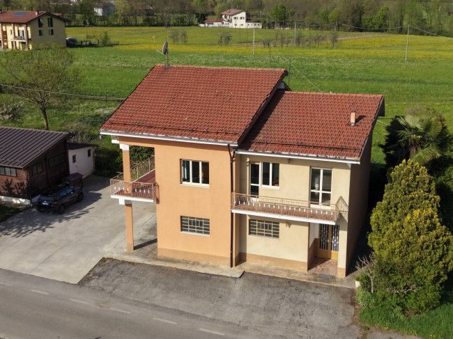 Casa indipendente in Vendita a Villanova Mondovì