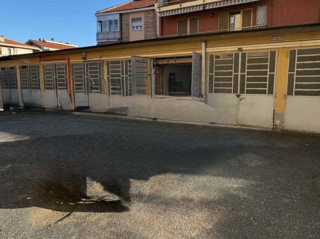 Box o garage in Vendita a Grugliasco