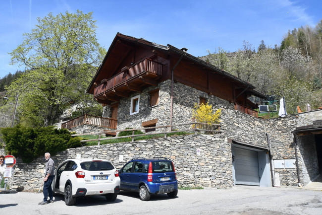 Porzione di casa in Vendita a Bardonecchia