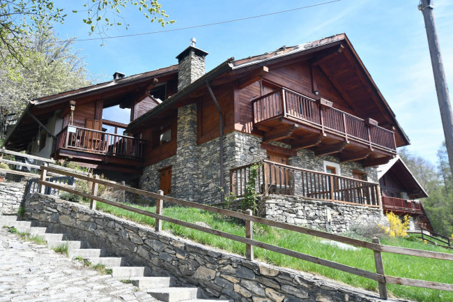 Porzione di casa in Vendita a Bardonecchia