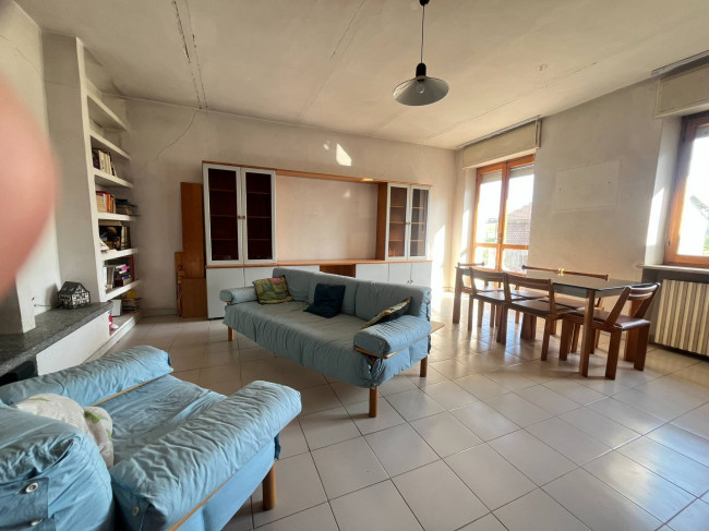 Cascina in Vendita a Castagnole delle Lanze