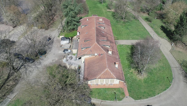 Tenuta in Vendita a Cellarengo