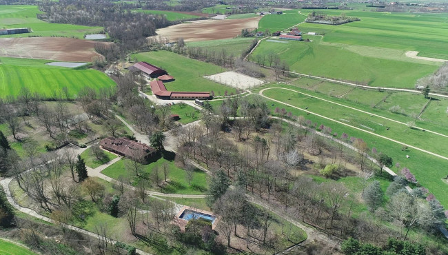 Tenuta in Vendita a Cellarengo