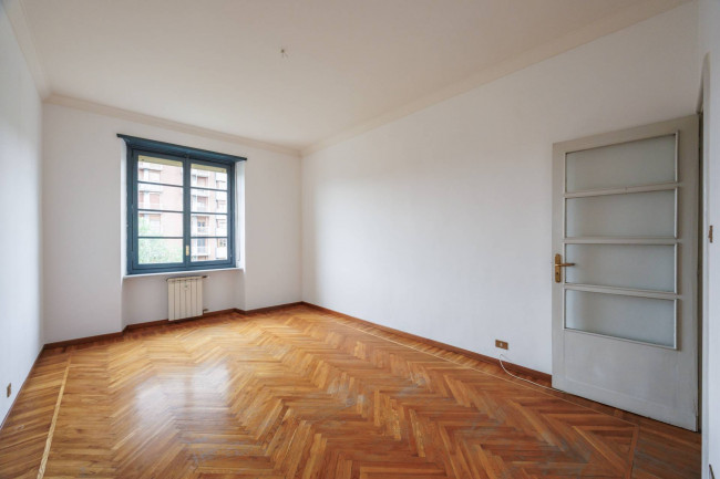 Apartment for Sale to Torino