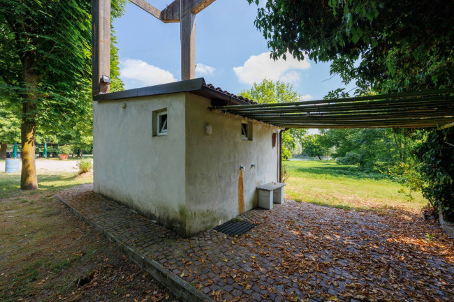 Rustico in Vendita a Carignano