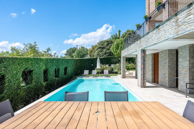 Villa in Vendita a Neive