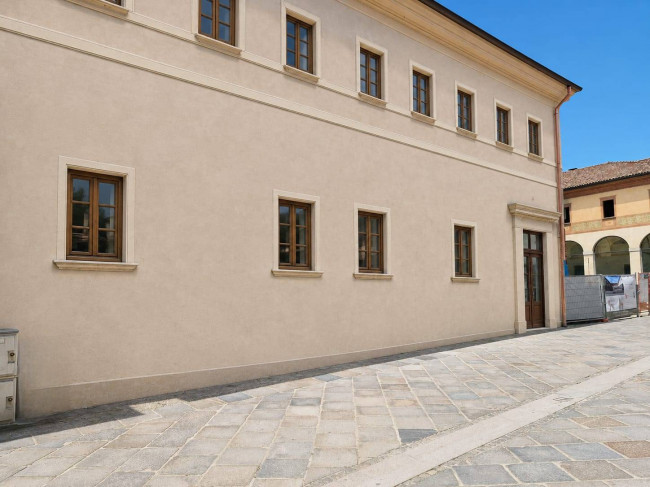 Commercial Property in  Sell to Chivasso