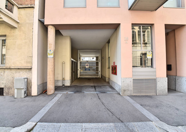 Box o garage in Vendita a Torino
