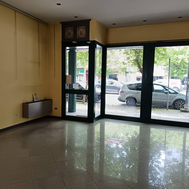 Attività Commerciale - Negozio in Affitto a Asti