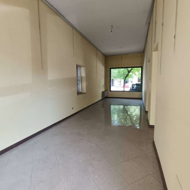 Attività Commerciale - Negozio in Affitto a Asti