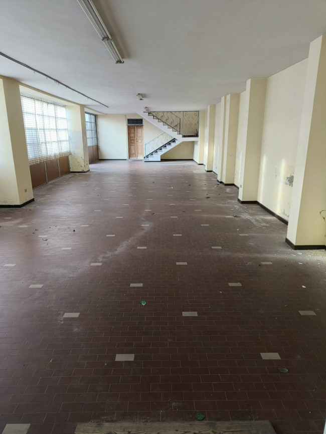 Magazzino in Affitto a Asti