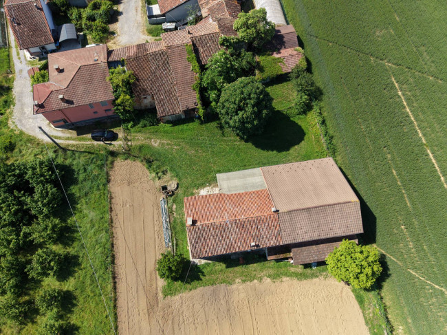 Casa indipendente in Vendita a Piozzo