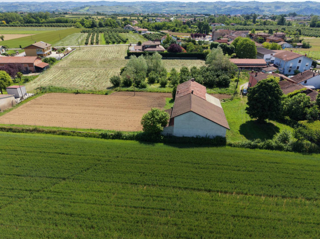 Casa indipendente in Vendita a Piozzo