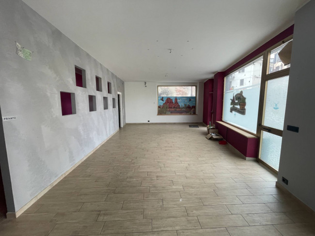 Negozio in Affitto a Mondovì