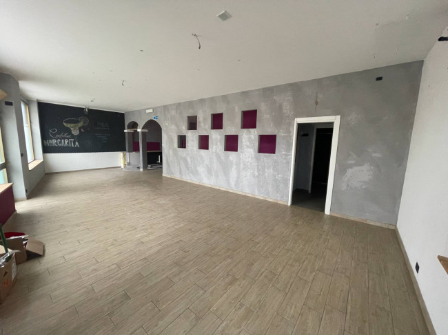 Negozio in Affitto a Mondovì